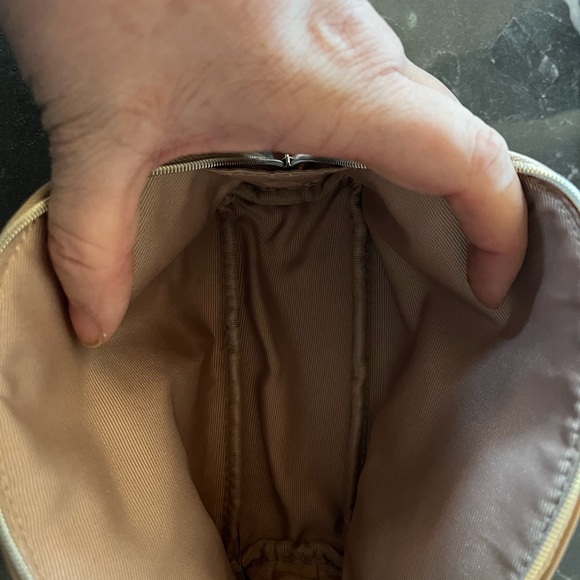 Marc Jacobs Pouch Tan Vegan Patent Leather Multi-Purpose New With Tags - Picture 5 of 8